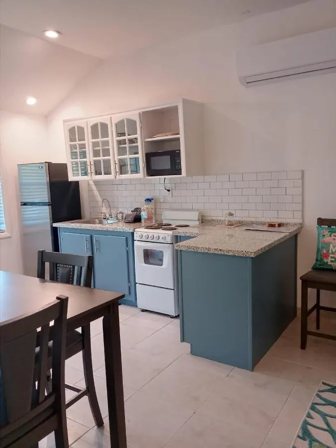 Windsor Place Hermitage 0*,  Bahamas